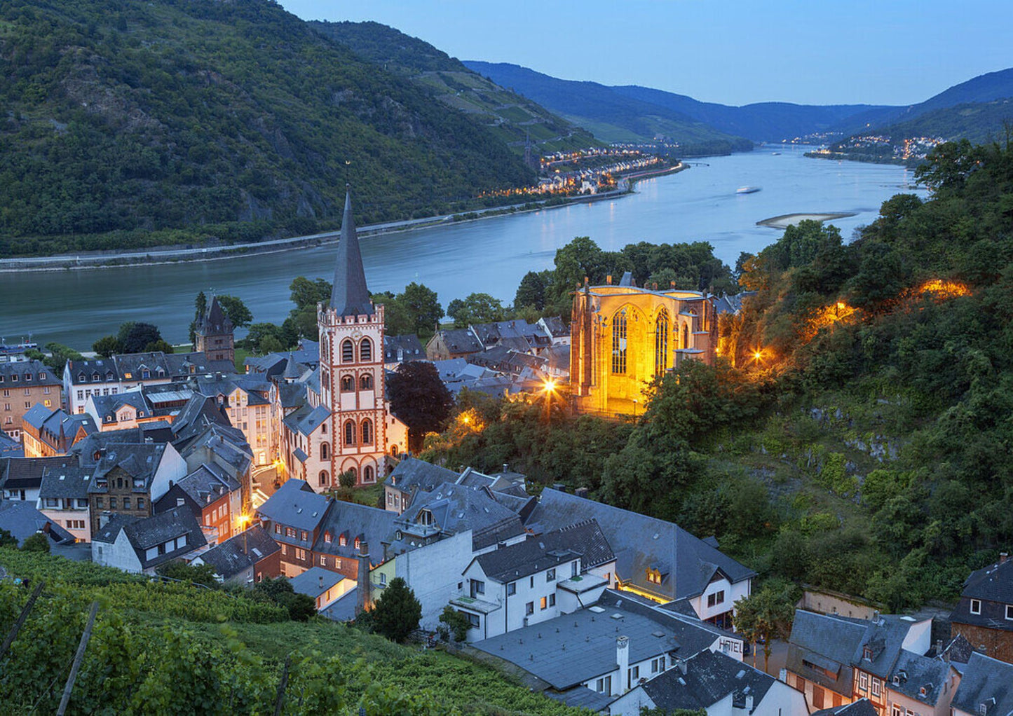 13 天德, 奧, 捷私人包團