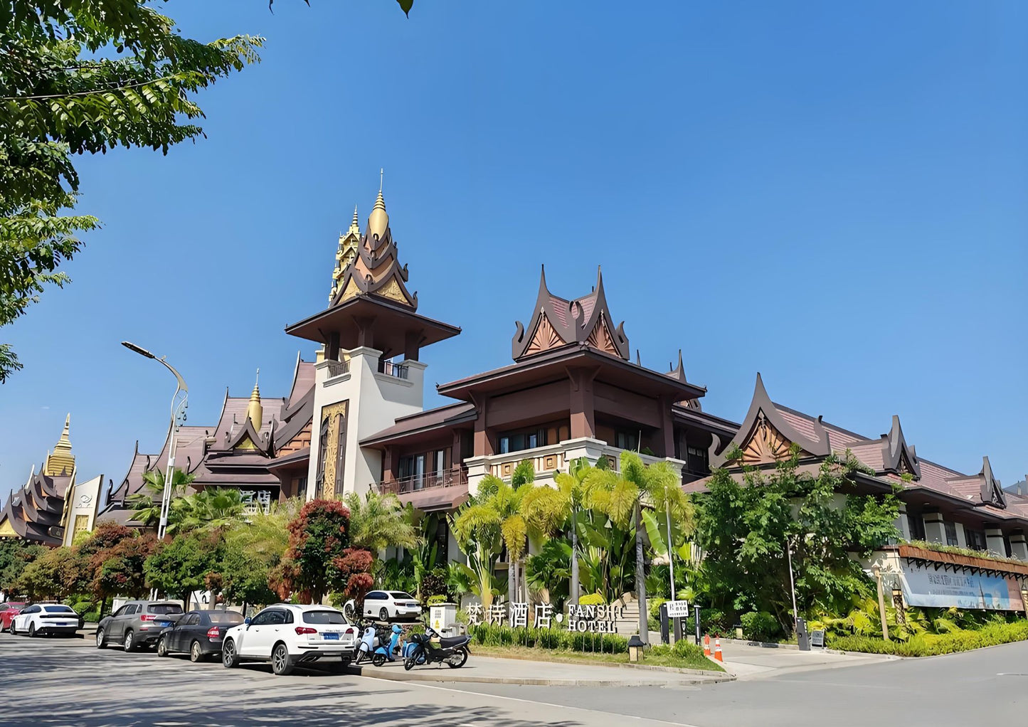 14 DAYS XISHUANGBANNA PRIVATE TOUR